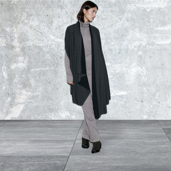 ZARA NWT Woman Medium Wool Blend CAPE with Asymmetric Front & Hem Shawl Gray - Picture 2 of 9